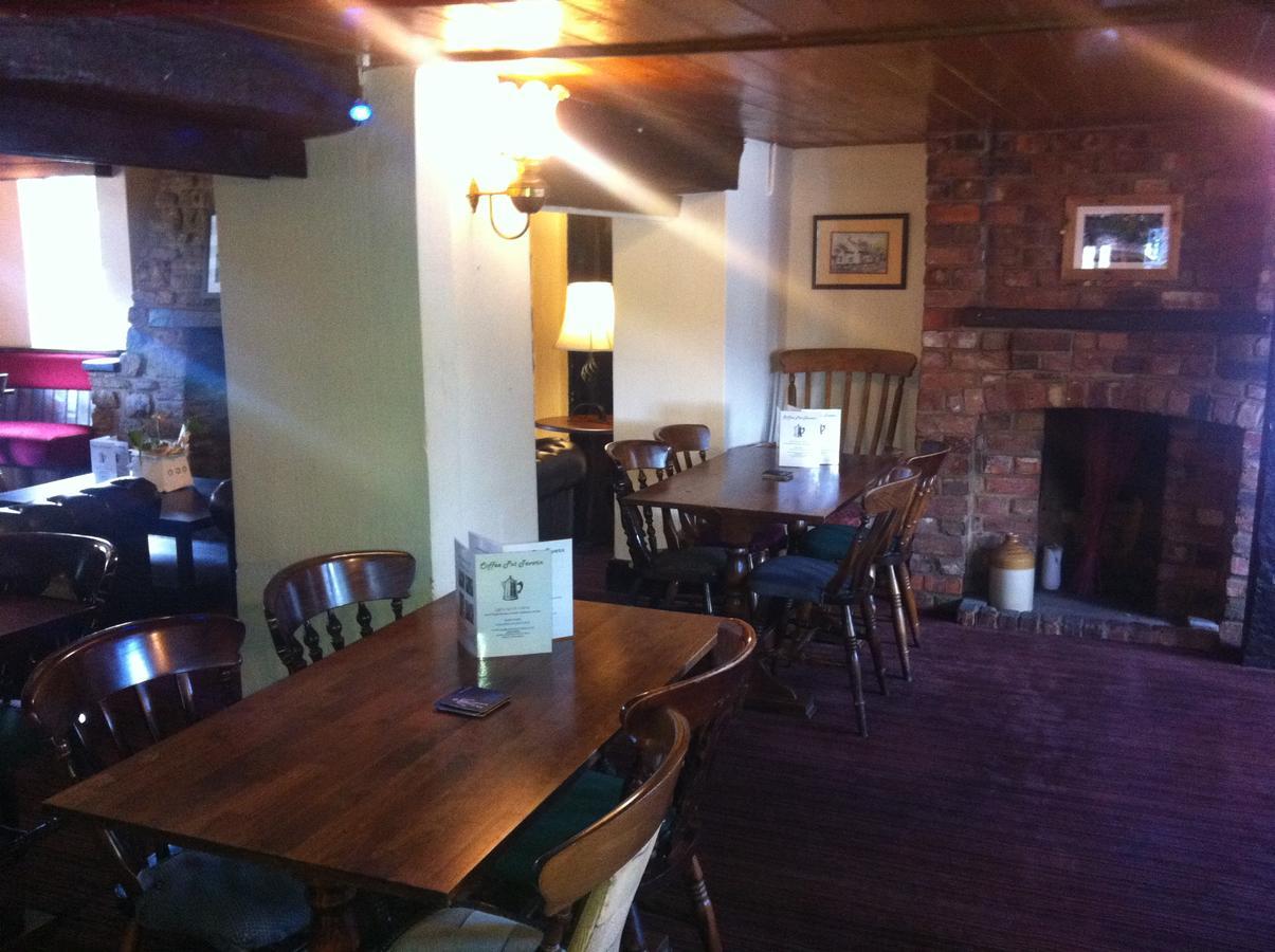 The Coffee Pot Tavern Bed and Breakfast Potterspury Esterno foto